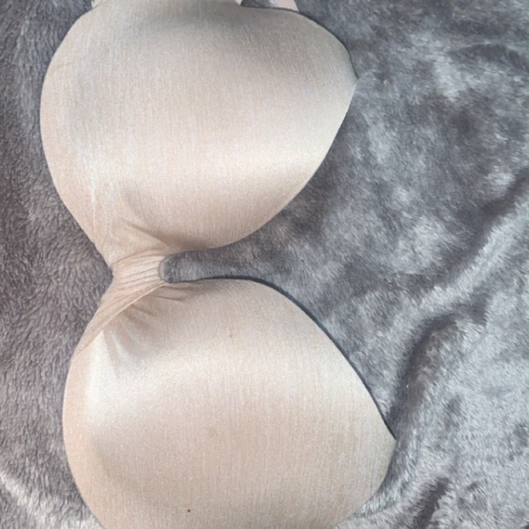 Lounge wear - Picture 2 of 3